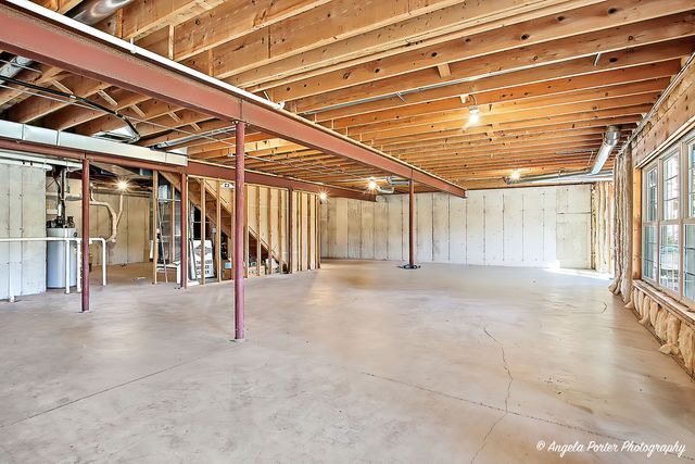 1012 Heron Way, Woodstock, IL 60098