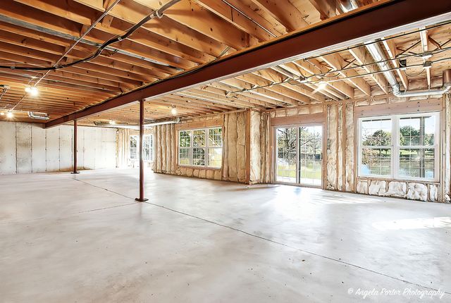 1012 Heron Way, Woodstock, IL 60098