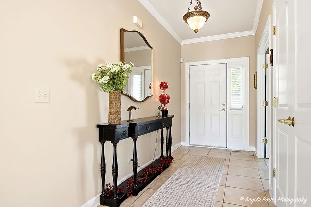 1012 Heron Way, Woodstock, IL 60098