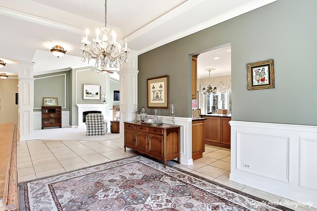 1012 Heron Way, Woodstock, IL 60098