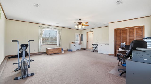 509 Twelve Oaks Rd, Tullahoma, TN 37388