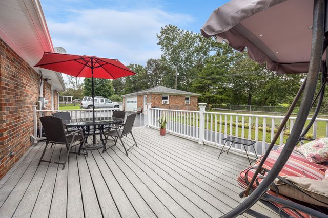 509 Twelve Oaks Rd, Tullahoma, TN 37388