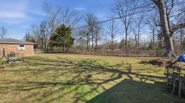 509 Twelve Oaks Rd, Tullahoma, TN 37388