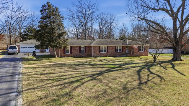 509 Twelve Oaks Rd, Tullahoma, TN 37388