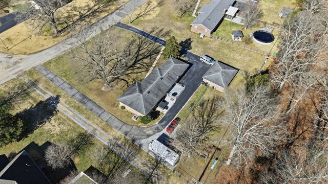 509 Twelve Oaks Rd, Tullahoma, TN 37388