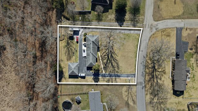 509 Twelve Oaks Rd, Tullahoma, TN 37388