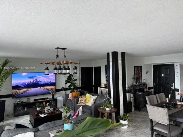 1800 NW 24th Ave 1004, Miami, FL 33125