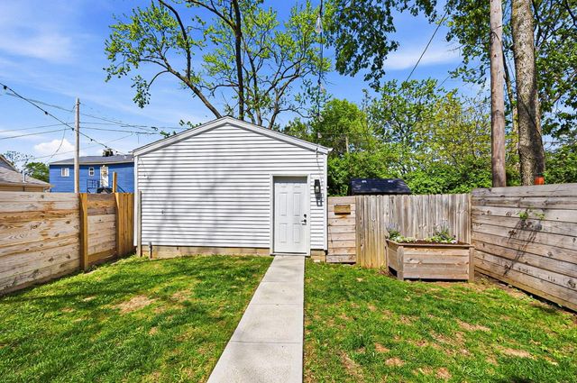 1330 Oak Street, Columbus, OH 43205