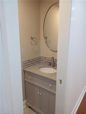 1008 E Side Drive, Greensboro, NC 27406