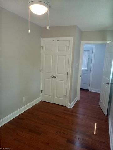 1008 E Side Drive, Greensboro, NC 27406
