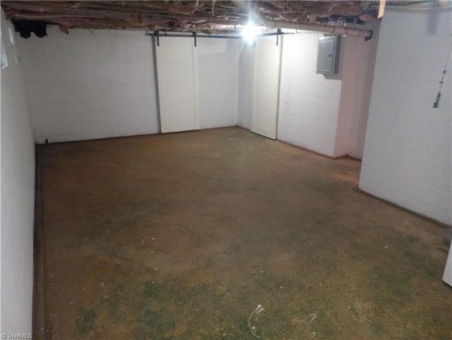 1008 E Side Drive, Greensboro, NC 27406