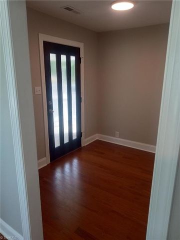 1008 E Side Drive, Greensboro, NC 27406
