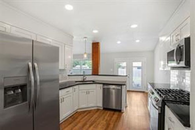 501 Elm CT, Cedar Park, TX 78613