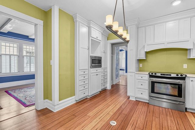 2851 S Lenox STREET, Milwaukee, WI 53207