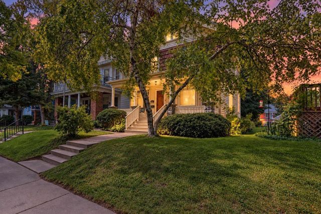 2851 S Lenox STREET, Milwaukee, WI 53207