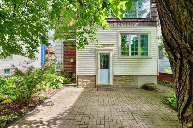 2851 S Lenox STREET, Milwaukee, WI 53207