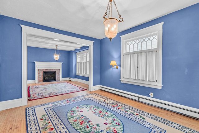 2851 S Lenox STREET, Milwaukee, WI 53207