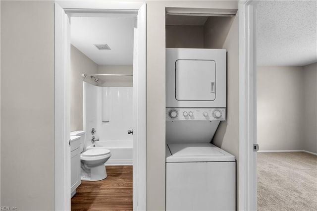4134 Thalia Station CIR, Virginia Beach, VA 23452