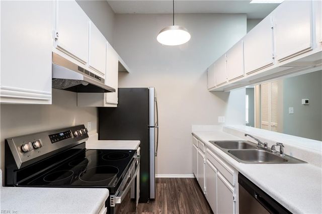 4134 Thalia Station CIR, Virginia Beach, VA 23452