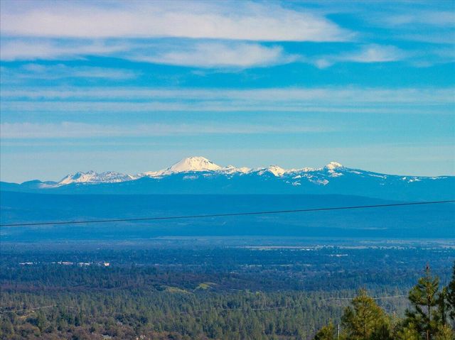 15202 Ledgewood Drive, Redding, CA 96001