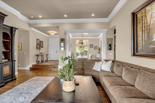 15202 Ledgewood Drive, Redding, CA 96001