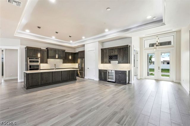 5314 Colonade CT, Cape Coral, FL 33904