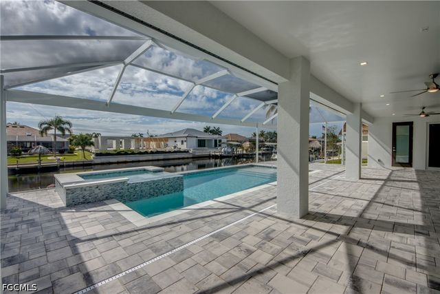 5314 Colonade CT, Cape Coral, FL 33904