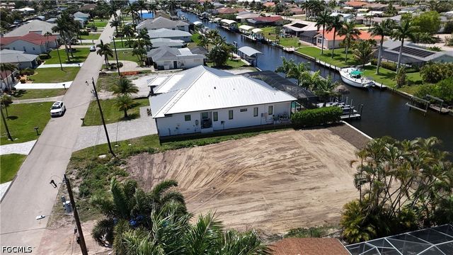 5314 Colonade CT, Cape Coral, FL 33904
