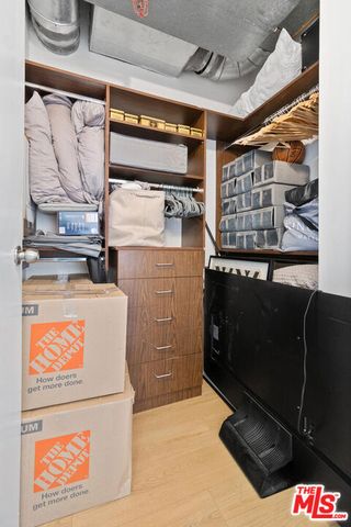 330 W 11th Street 607, Los Angeles, CA 90015