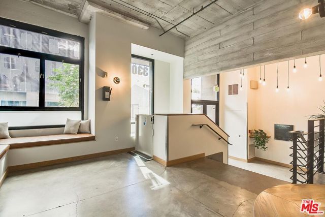 330 W 11th Street 607, Los Angeles, CA 90015