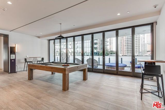 330 W 11th Street 607, Los Angeles, CA 90015