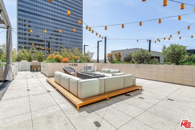 330 W 11th Street 607, Los Angeles, CA 90015