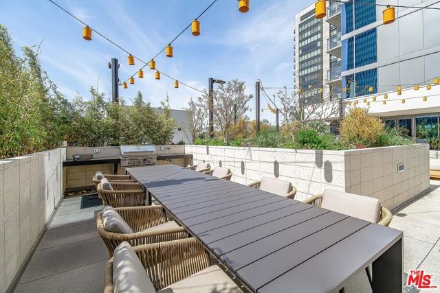 330 W 11th Street 607, Los Angeles, CA 90015