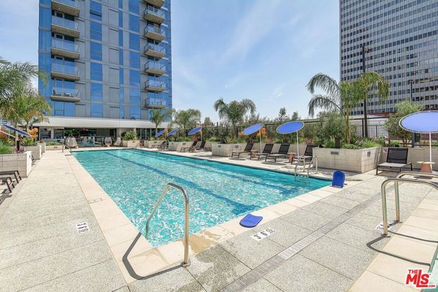 330 W 11th Street 607, Los Angeles, CA 90015