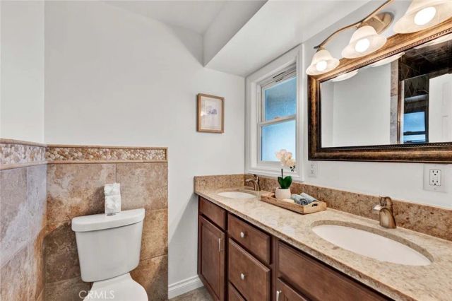 2825 E Jackson, Orange, CA 92867