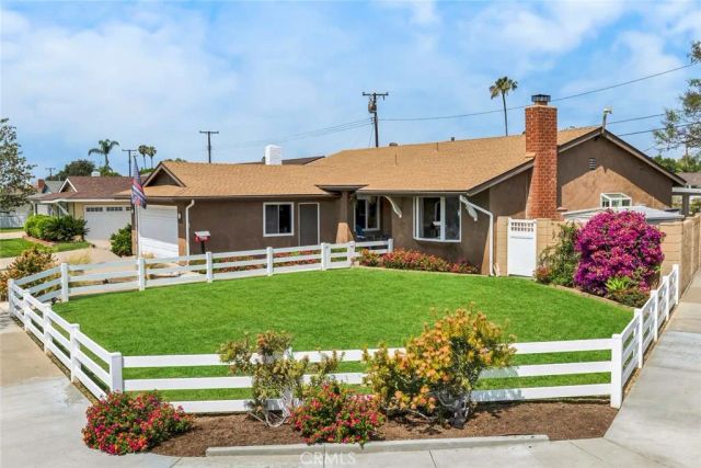 2825 E Jackson, Orange, CA 92867