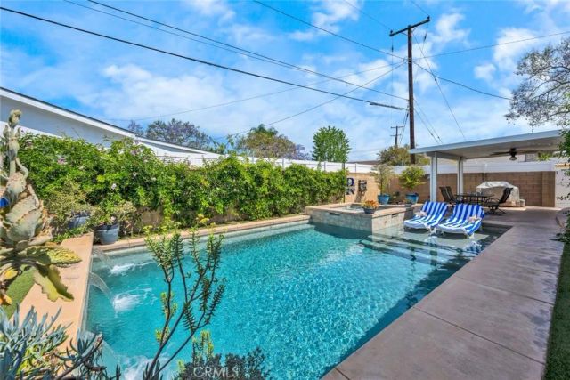 2825 E Jackson, Orange, CA 92867