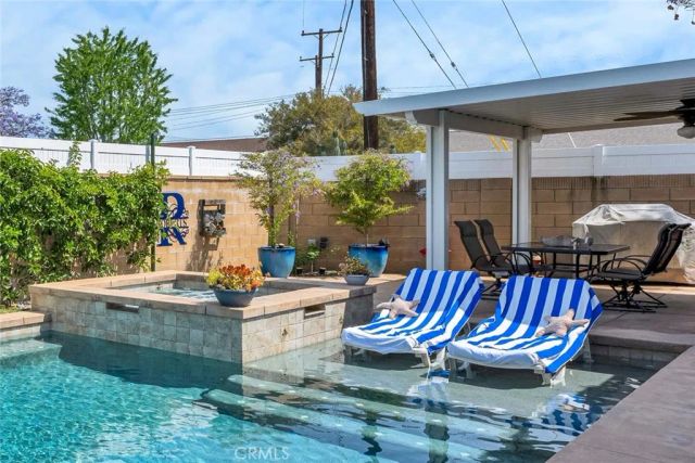 2825 E Jackson, Orange, CA 92867