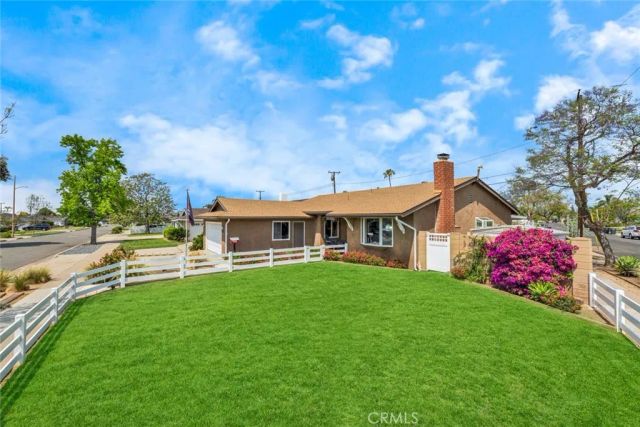 2825 E Jackson, Orange, CA 92867