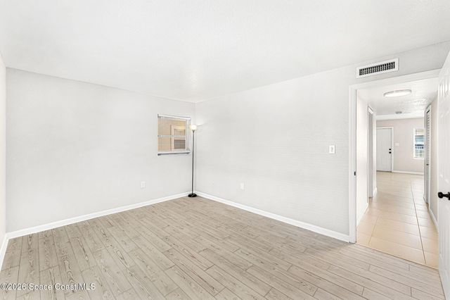 130 Roosevelt Avenue 204, Satellite Beach, FL 32937