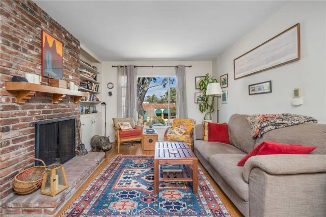 152 Park Avenue, Long Beach, CA 90803