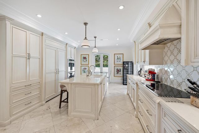 210 Emerald Lane, Palm Beach, FL 33480
