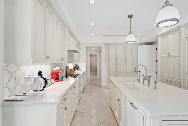 210 Emerald Lane, Palm Beach, FL 33480