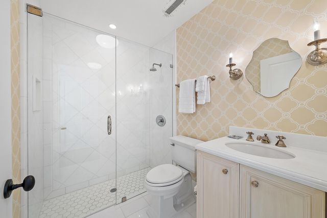 210 Emerald Lane, Palm Beach, FL 33480