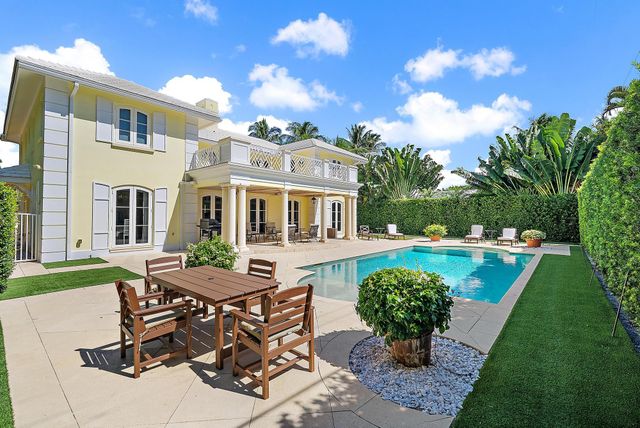 210 Emerald Lane, Palm Beach, FL 33480