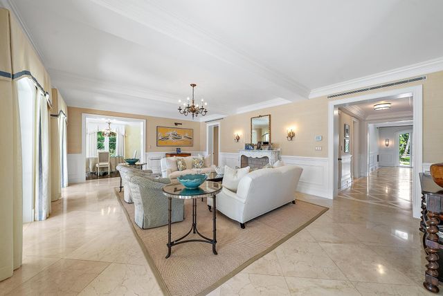 210 Emerald Lane, Palm Beach, FL 33480
