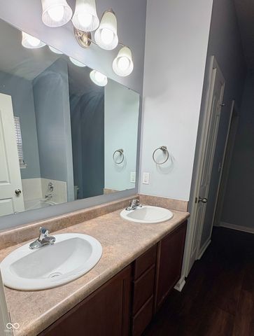9809 Brook Wood Drive, Mccordsville, IN 46055