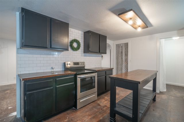 17540 Old George Drive, Terrell, TX 75160