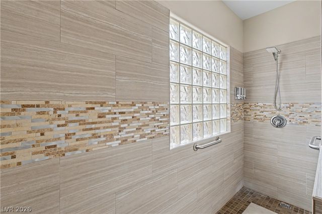 6820 Dipper Avenue, North Las Vegas, NV 89084