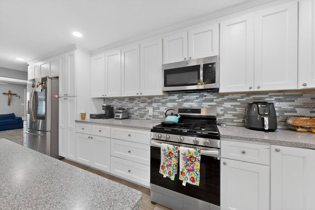413 Arbor Place NE, Albuquerque, NM 87107
